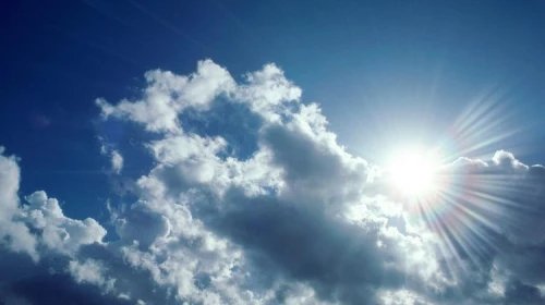 Previsione serale per il 22-04: Poco nuvoloso e primo lieve rialzo termico